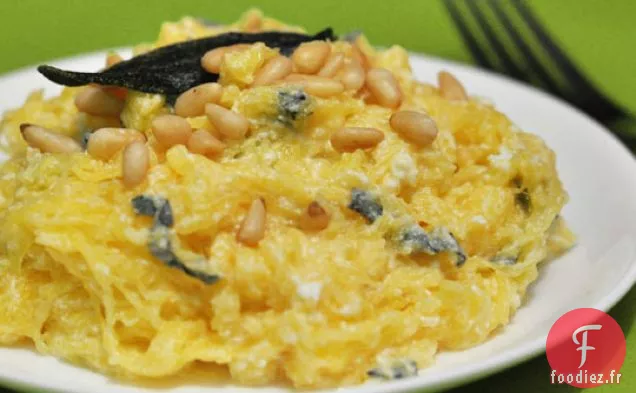 Courge Spaghetti À La Ricotta, À La Sauge Et Aux Pignons De Pin