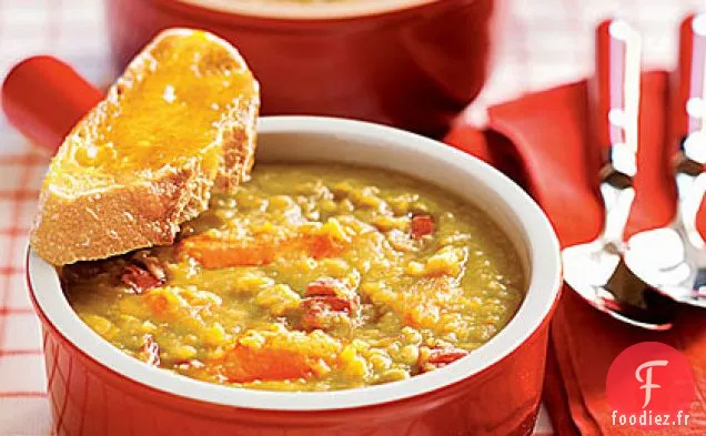 Soupe aux Pois Cassés et Toasts au Cheddar