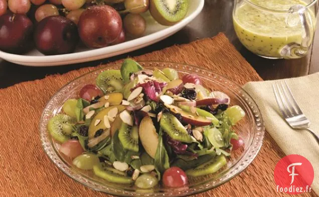 Salade d'épinards aux Raisins frais, Prunes, Pêches et Kiwis