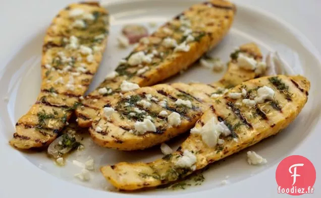 Courge Jaune Grillée Avec Vinaigrette À L'Aneth Fraîche Et Feta
