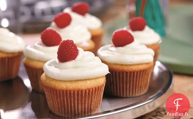 Cupcakes aux Framboises avec Glaçage au Fromage à la Crème sans Produits laitiers