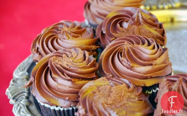 Garniture ou Glaçage à la Mousse au Chocolat Végétalienne