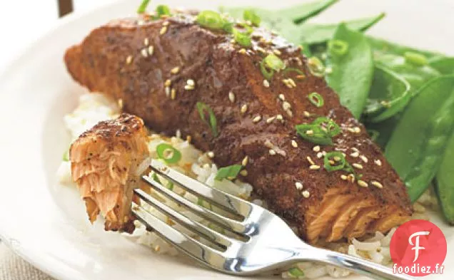 Saumon Grillé avec Épices Est-Ouest et Glaçage à l'Orange et au Soja