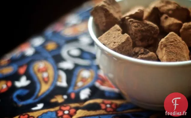 Une Gourmandise Bénigne: Des Truffes Au Chocolat Mayas Rustiques