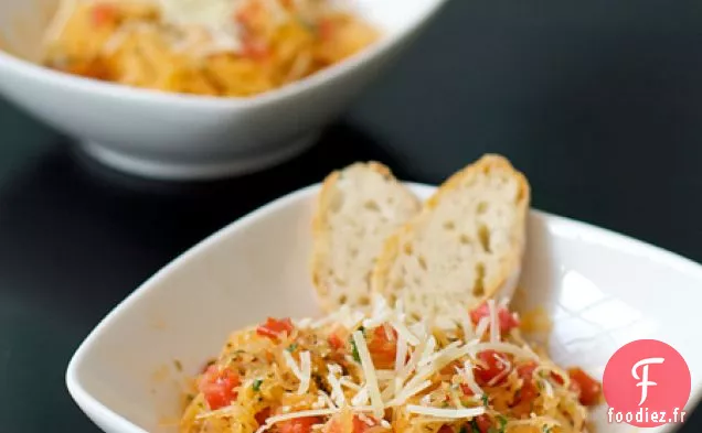 Courge Spaghetti Aux Tomates, Basilic Et Parmesan