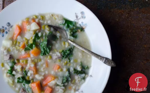 Une Nourriture humble pour l'hiver: Le bouillon de Scotch à la Louche