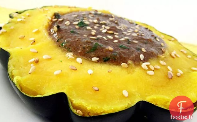 Courge De Gland Avec Sauce Au Persil Au Sésame