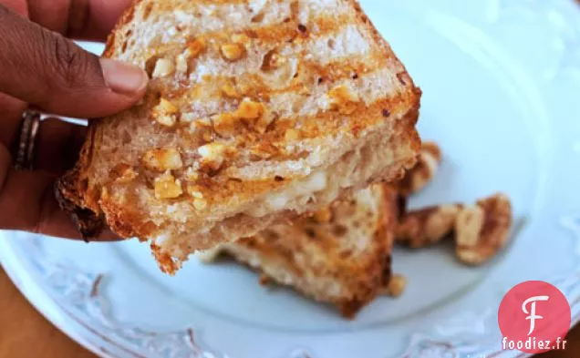 Panini au Cheddar Vieilli en Croûte de Noix de Miel... et Scènes de Seattle