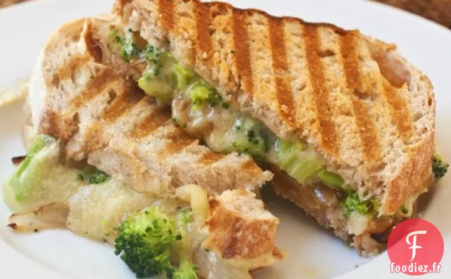Panini au Brocoli et au Cheddar Winplus Gagnez DES livres de cuisine de Vacances SIGNÉS Pioneer Woman!