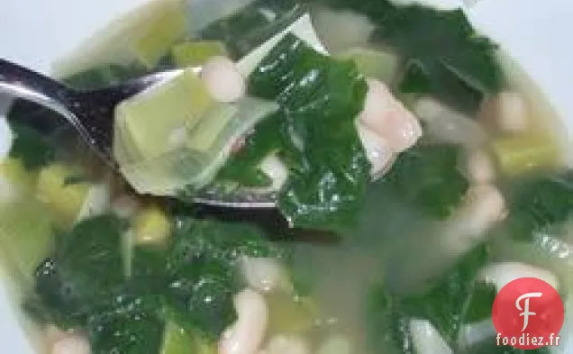 Soupe de Haricots Blancs aux Épinards et Poireaux