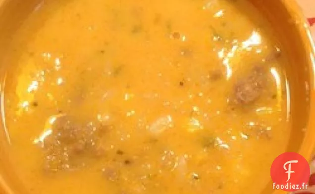 Soupe de Courge Musquée et Saucisse Épicée