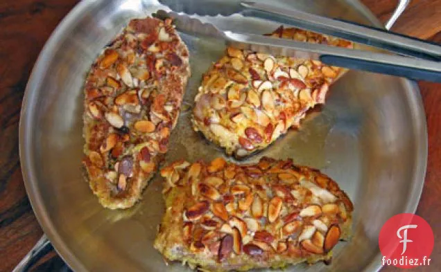 Poitrines De Poulet En Croûte D'Amandes