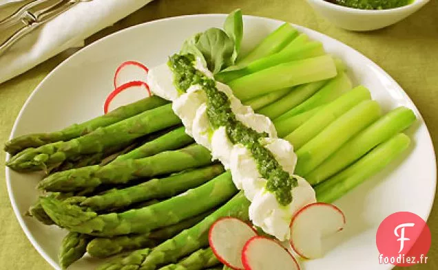 Asperges au Fromage de Chèvre et Sauce à la Roquette