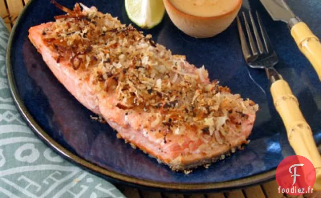 Saumon en Croûte de Noix de Coco avec Sauce Chili à la Noix de Coco