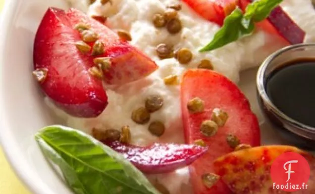 Prunes à la Burrata et Lentilles Grillées Croquantes
