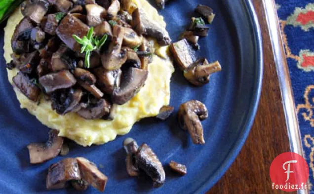 Polenta Crémeuse au Fromage de Chèvre et ragoÃ»t aux Champignons Sauvages
