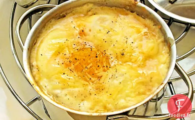 Œufs au four avec des Rashers et des Bangers