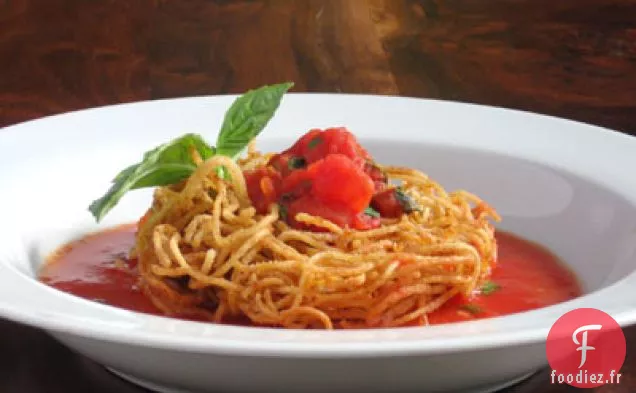 Spaghettis Frits à la Sauce Tomate Rôtie
