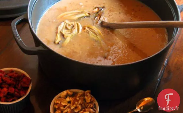 Soupe de Fenouil Rôti aux Noix, Stilton et Canneberges Séchées