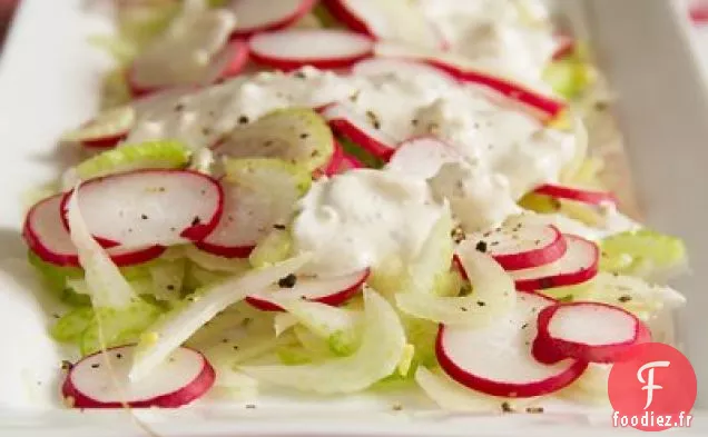 Salade de Céleri, Fenouil et Radis avec Vinaigrette au Fromage Bleu Maison