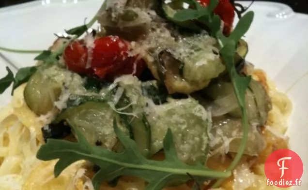 Spaghetti À La Courge D'Été Et Aux Tomates
