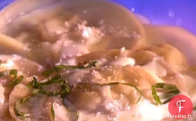 Raviolis d'Étoiles de Maïs à la Crème de Basilic Doux