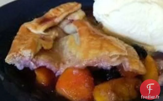Tarte aux Pêches et aux myrtilles de la Petite Ann