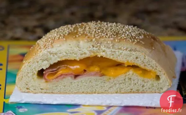 Stromboli au Jambon et au Cheddar