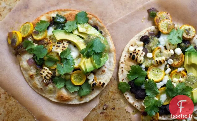 Mini Pizzas Mexicaines de Maïs et Courgettes Carbonisées