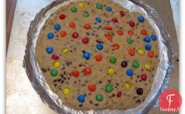 Gâteau aux Biscuits aux Pépites de Chocolat Géant M&M