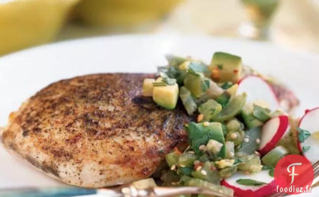 Poulet Poêlé avec Salsa Tomatillo-Avocat