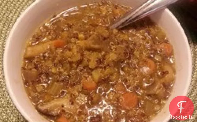Soupe de Quinoa aux Lentilles Végétaliennes Épicée