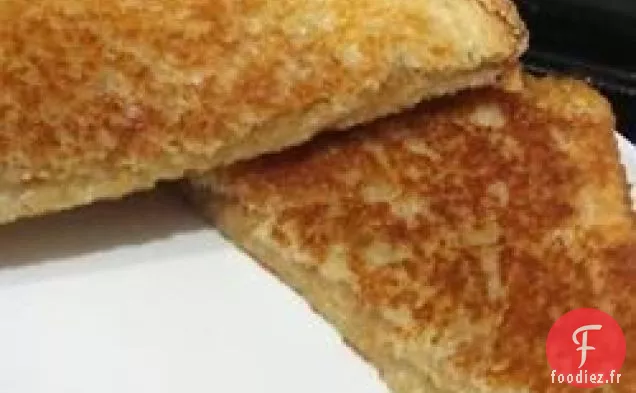 Sandwich au Fromage Grillé et au Beurre de Cacahuète