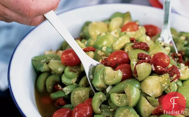 Salade Tomatillo Acidulée aux Tomates Séchées