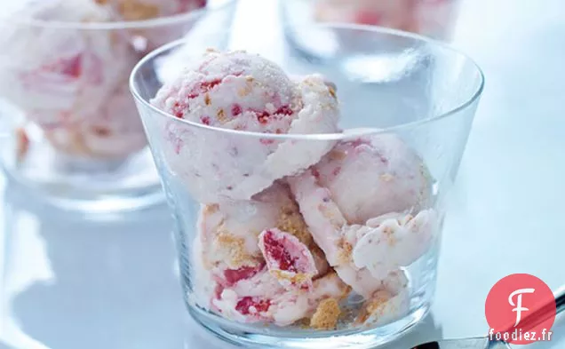 Crème Glacée au Gâteau au Fromage aux Fraises