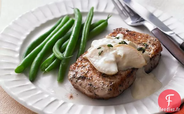 Côtelettes de Porc aux Pommes et Sauce Crémeuse à la Moutarde