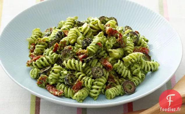 Salade de Pâtes Crémeuses au Pesto
