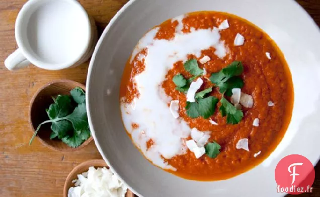 Soupe De Tomates Au Piment, Gingembre Et Noix De Coco