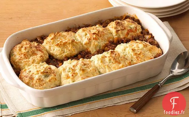 Cuisson au Bœuf et À la Tomate Garnie de Biscuits