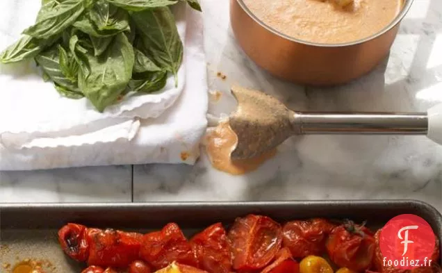 Soupe De Tomates Rôties Au Basilic Frais
