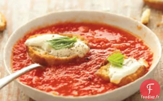 Soupe De Tomates Aux Croûtons De Mozzarella