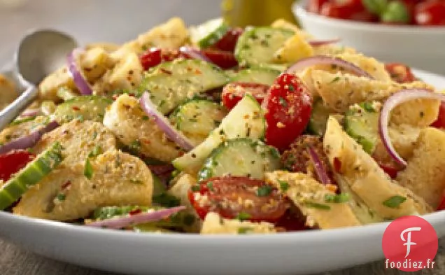 Salade de Panzanella au Parmesan