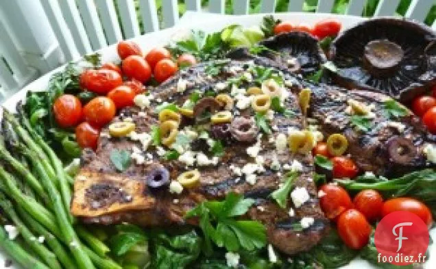 Steak De Sherry-balsamique Sur Escarole Grillée, Portobellos Et À