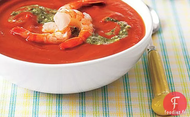 Soupe de Tomates Fraîches aux Crevettes et au Pesto
