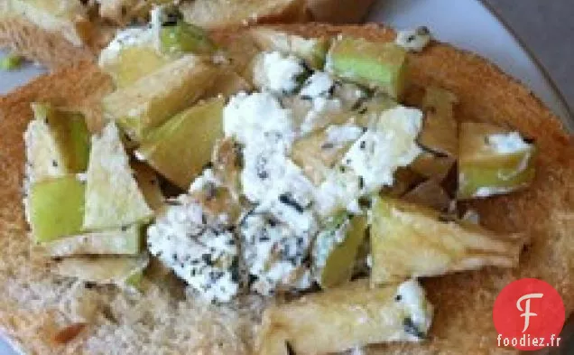 Bruschetta Au Fromage de Chèvre aux Pommes