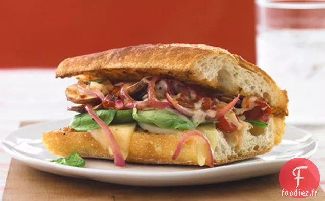 Baguette de Champignons Grillés et Poivrons Rouges Rôtis