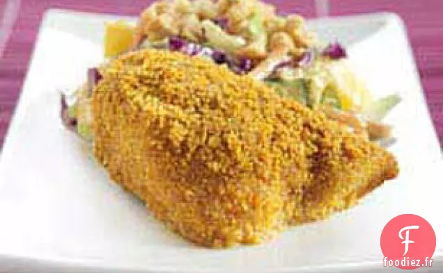 Poisson au Curry Croustillant avec Salade de Chou aux Arachides et à la Mangue