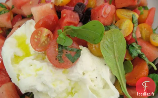 Cuisinez le livre: Tomates Anciennes Marinées au Gingembre avec Pastèque, Burrata et Roquette Épicée
