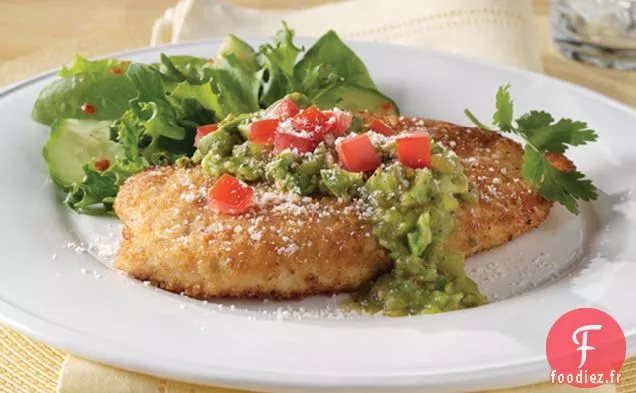 Poulet Croustillant au Parmesan avec Salsa à l'Avocat