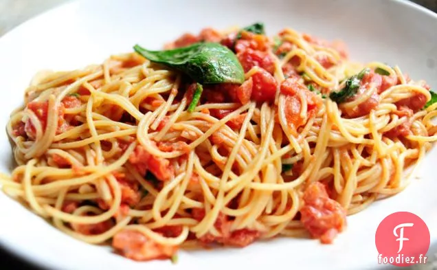 Pâtes à la Sauce Tomate-Fromage Bleu